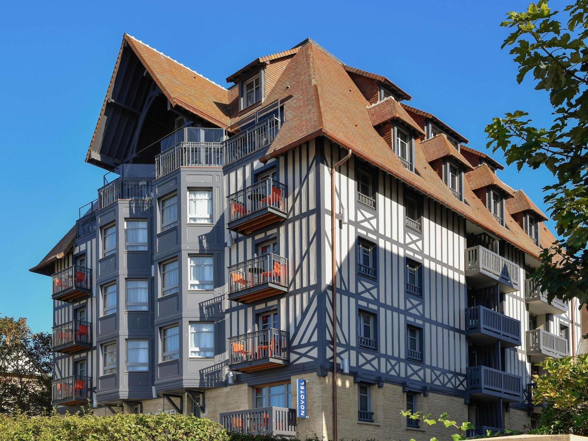 4 Hôtels Familiaux près du Presbytère Notre Dame des Victoires à Trouville