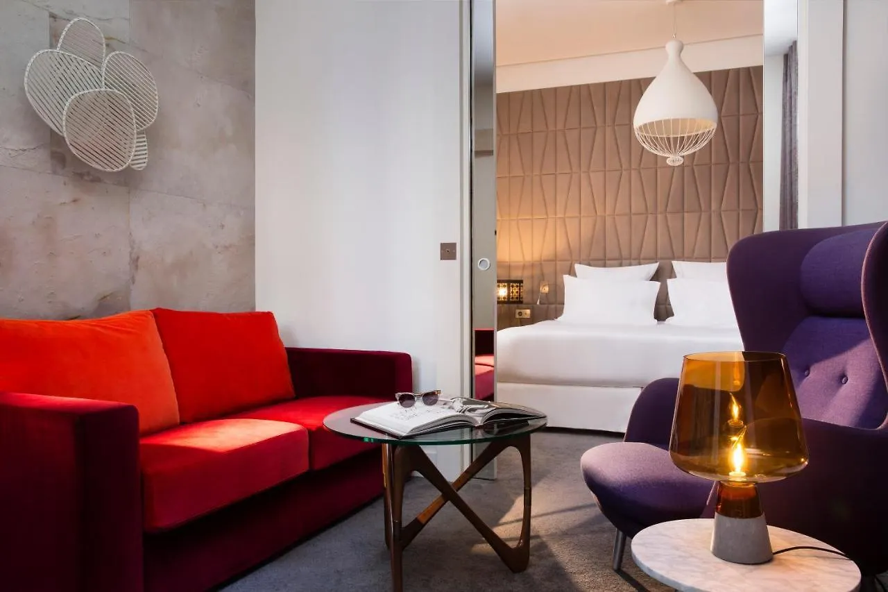 15 Hôtels Romantiques au Cœur de Paris à Ne Pas Manquer