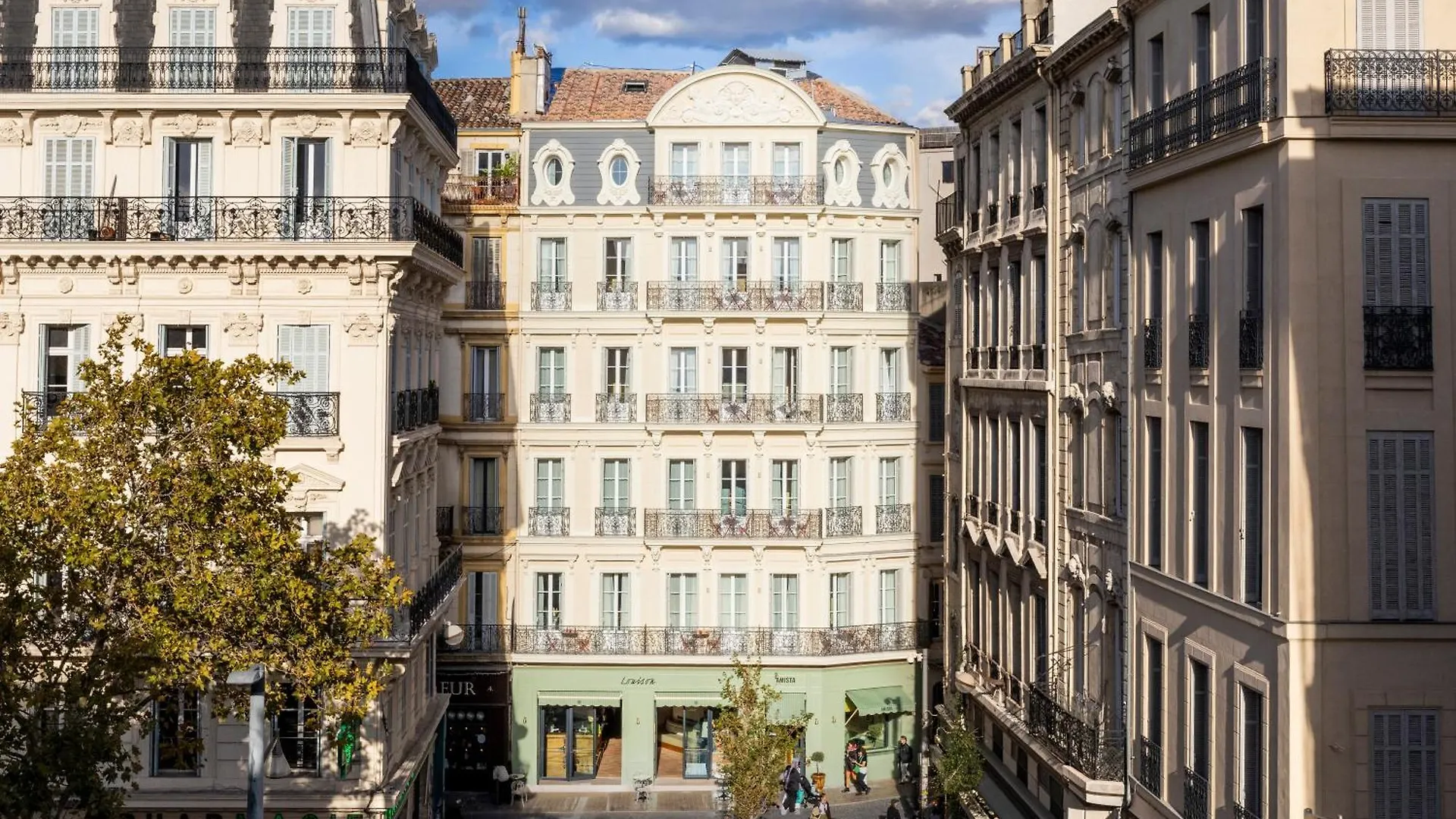Où Dormir près du Musée des Docks romains : 15 Hôtels Centraux