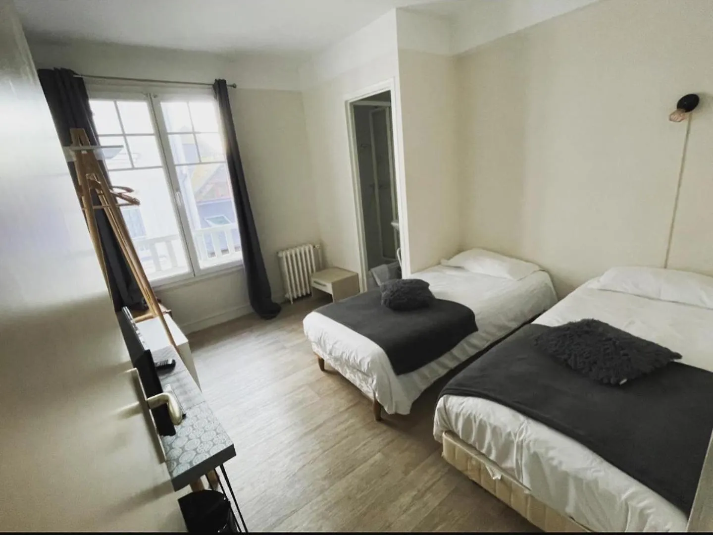 15 Hôtels près du Quai Saint-Malo pour un Accès Facile
