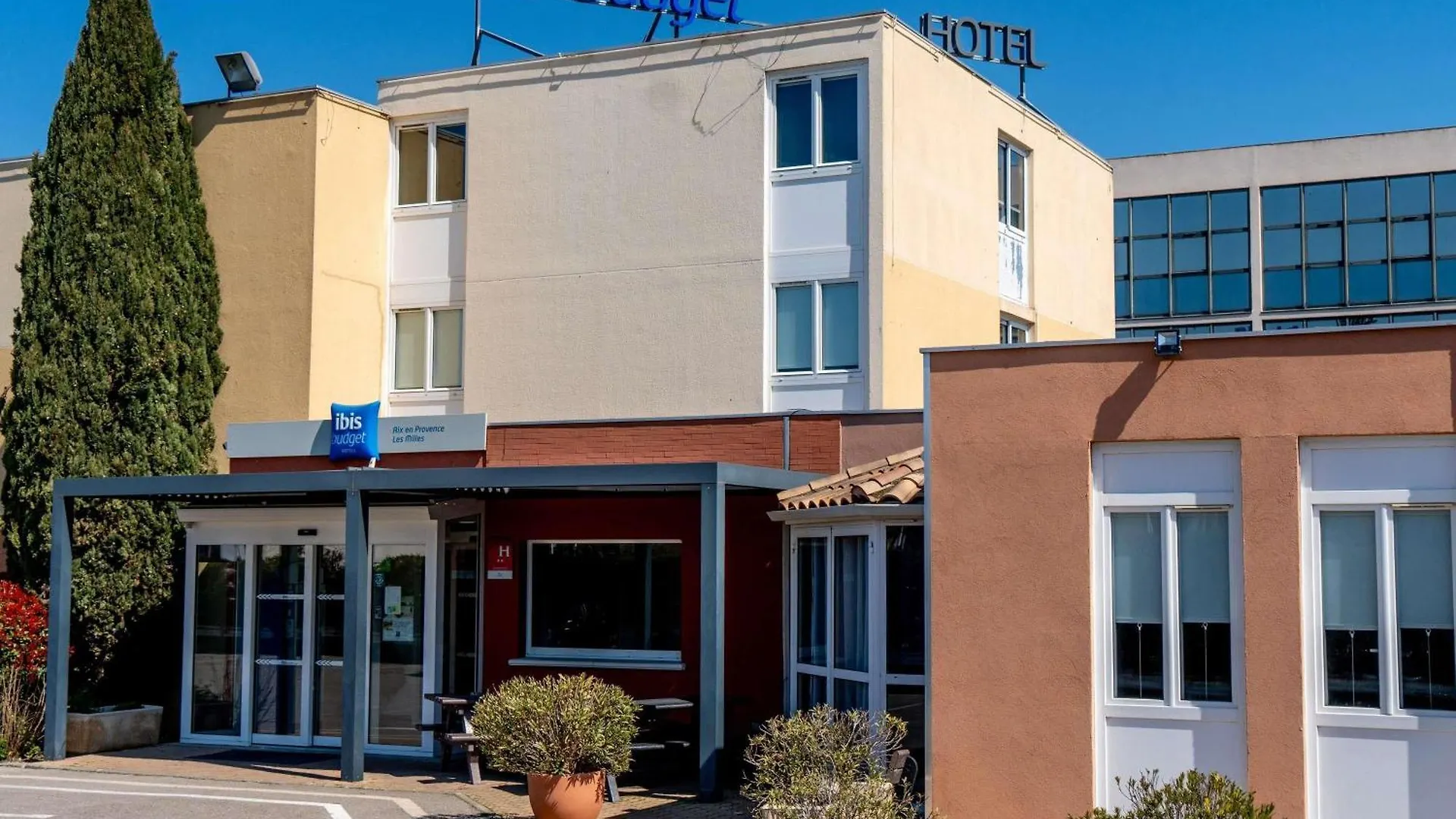 7 Hôtels Ibis Budget en Provence-Alpes-Côte d'Azur pour Voyager Malin